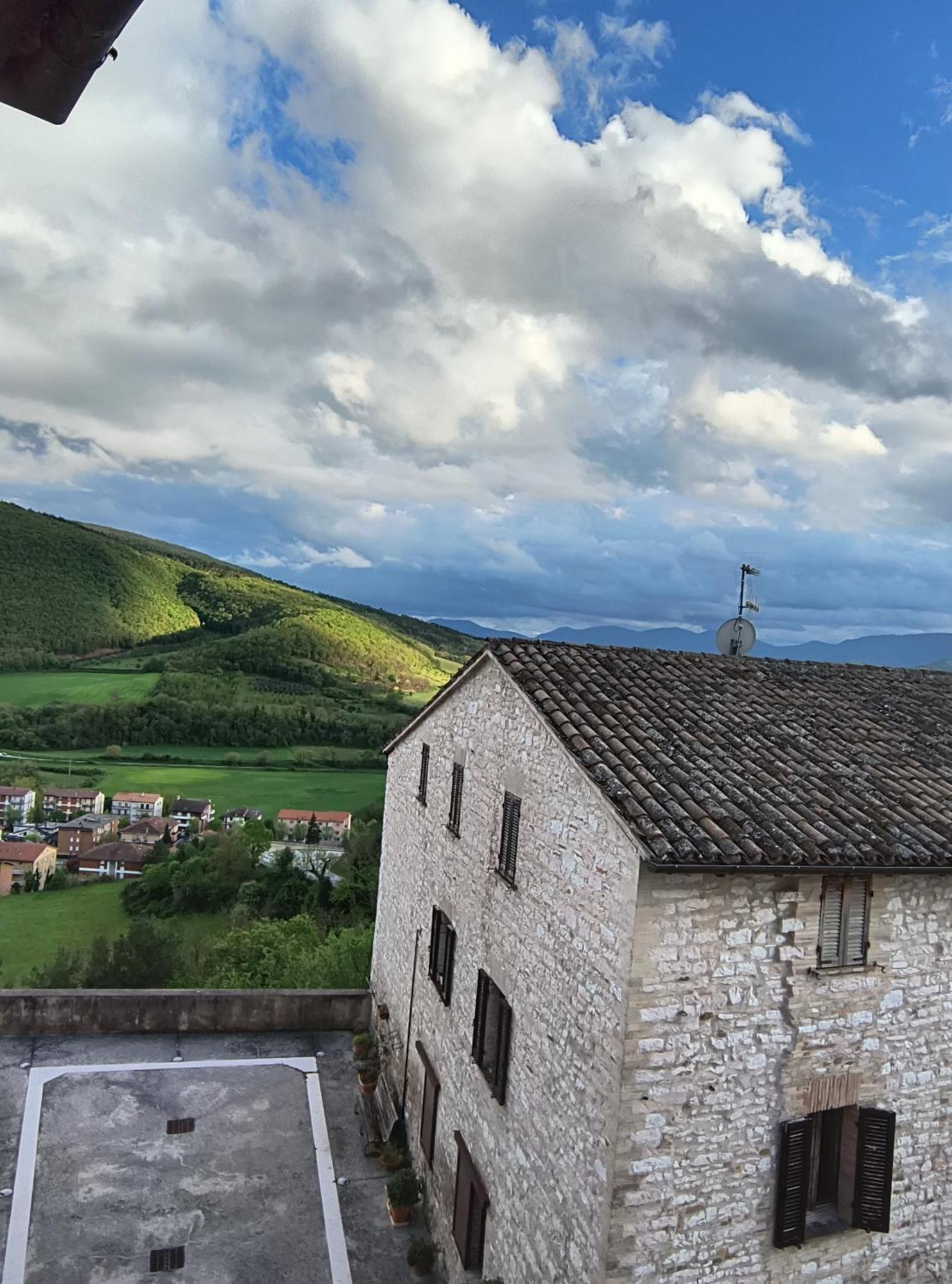Degli Alessandri House Sassoferrato Екстер'єр фото